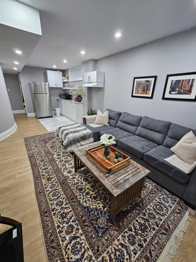 Basement Apartment In Luxury Beach House Toronto Esterno foto